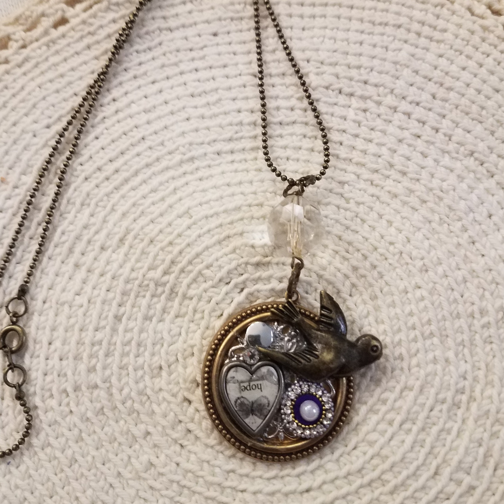 Collage Necklace - Picture 2 of 3